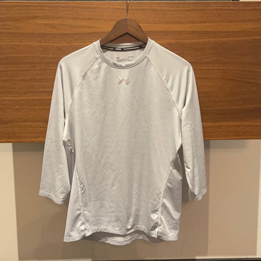 Under Armour Men’s Large fitted heatgear shirt